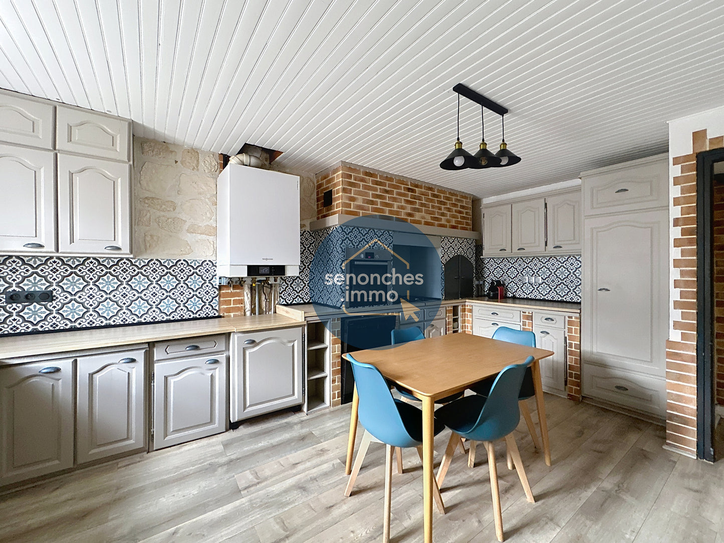 Une maison ancienne pleine de charme de 140 m² au cœur de Manou (28240)