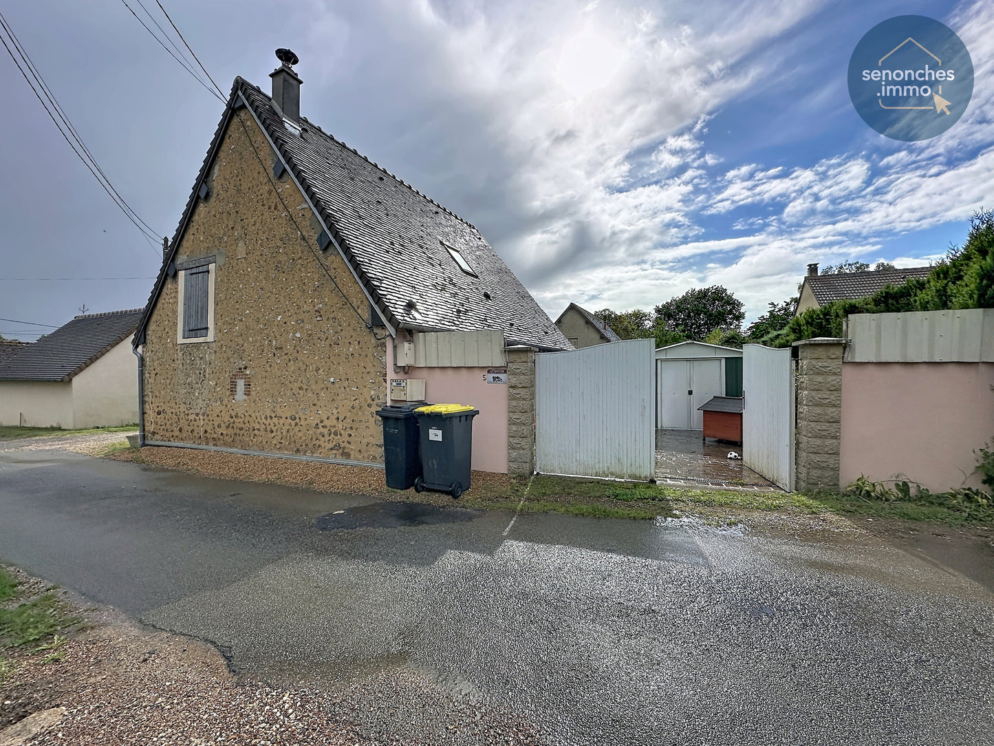 Maison à vendre à Saint-Maurice-Saint-Germain 28240 – Charmante maison avec garage et poêle à bois