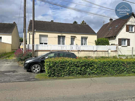 Maison de plain-pied à vendre à Senonches, terrain clos et arboré de 690 m²