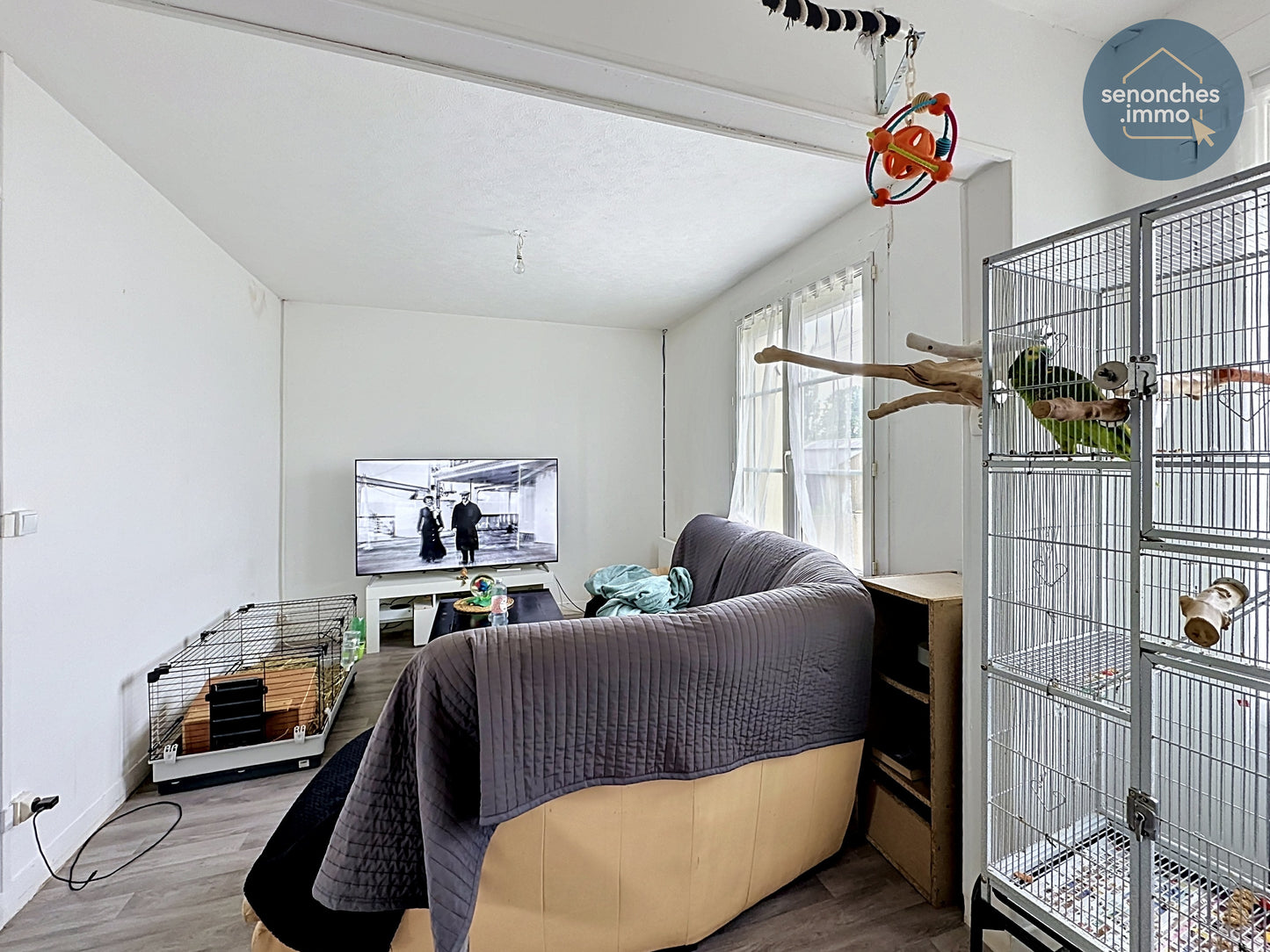 Maison de plain-pied à vendre à Senonches, terrain clos et arboré de 690 m²