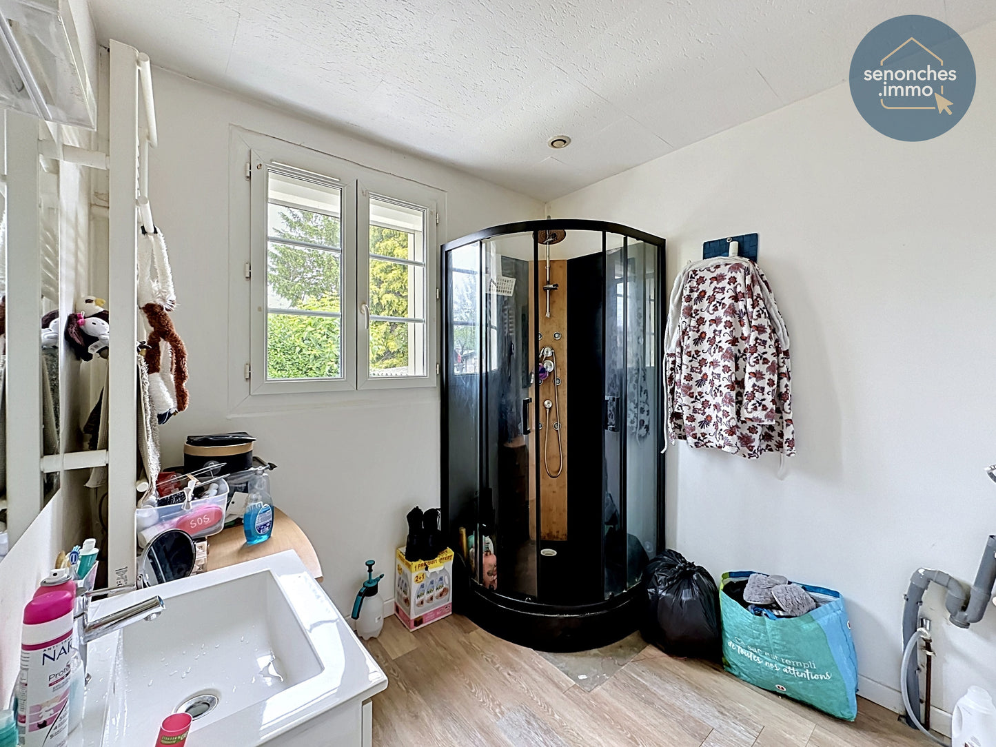 Maison de plain-pied à vendre à Senonches, terrain clos et arboré de 690 m²