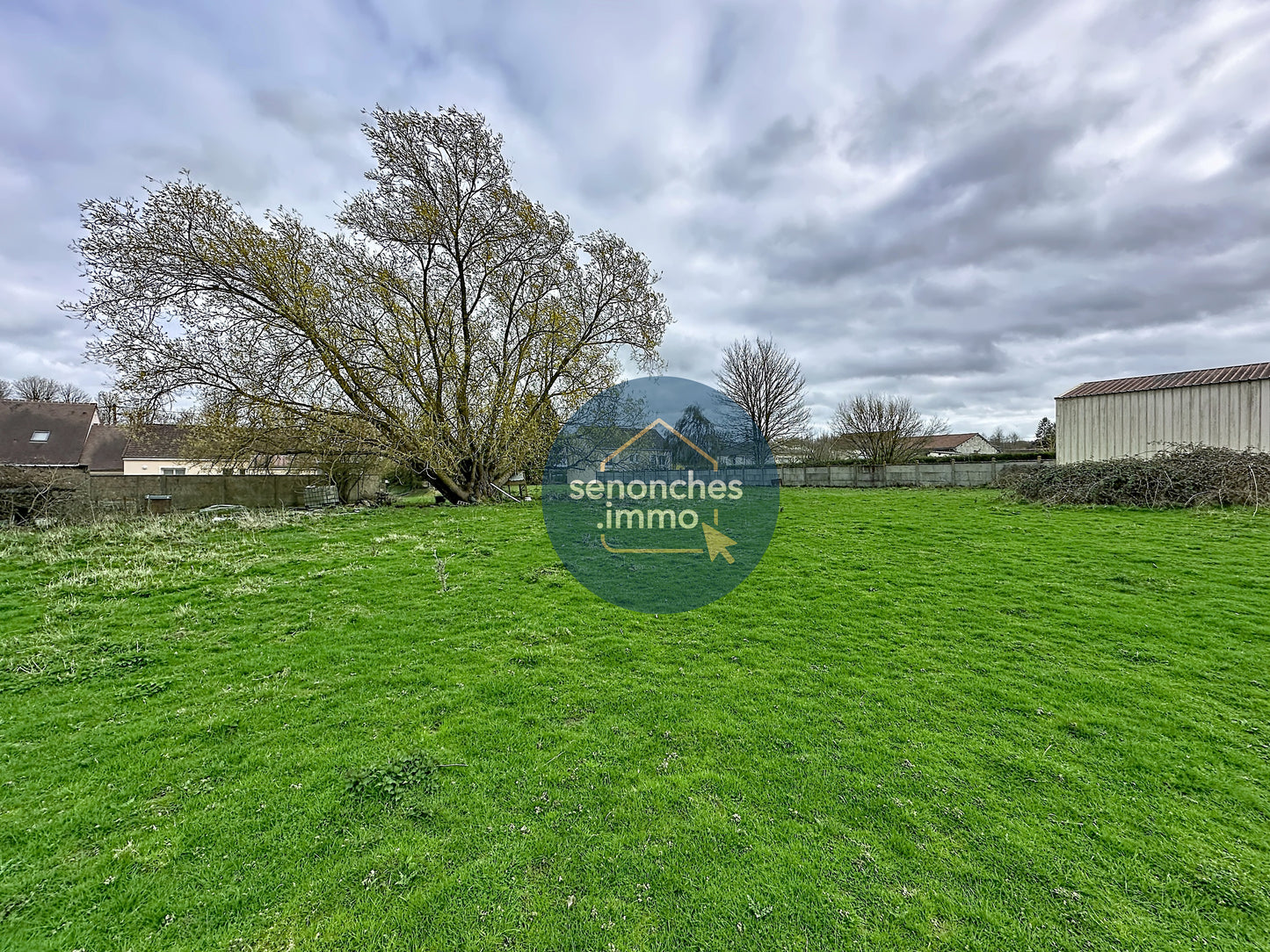 Terrain constructible 2672 m² à Senonches (28250), proche centre-ville