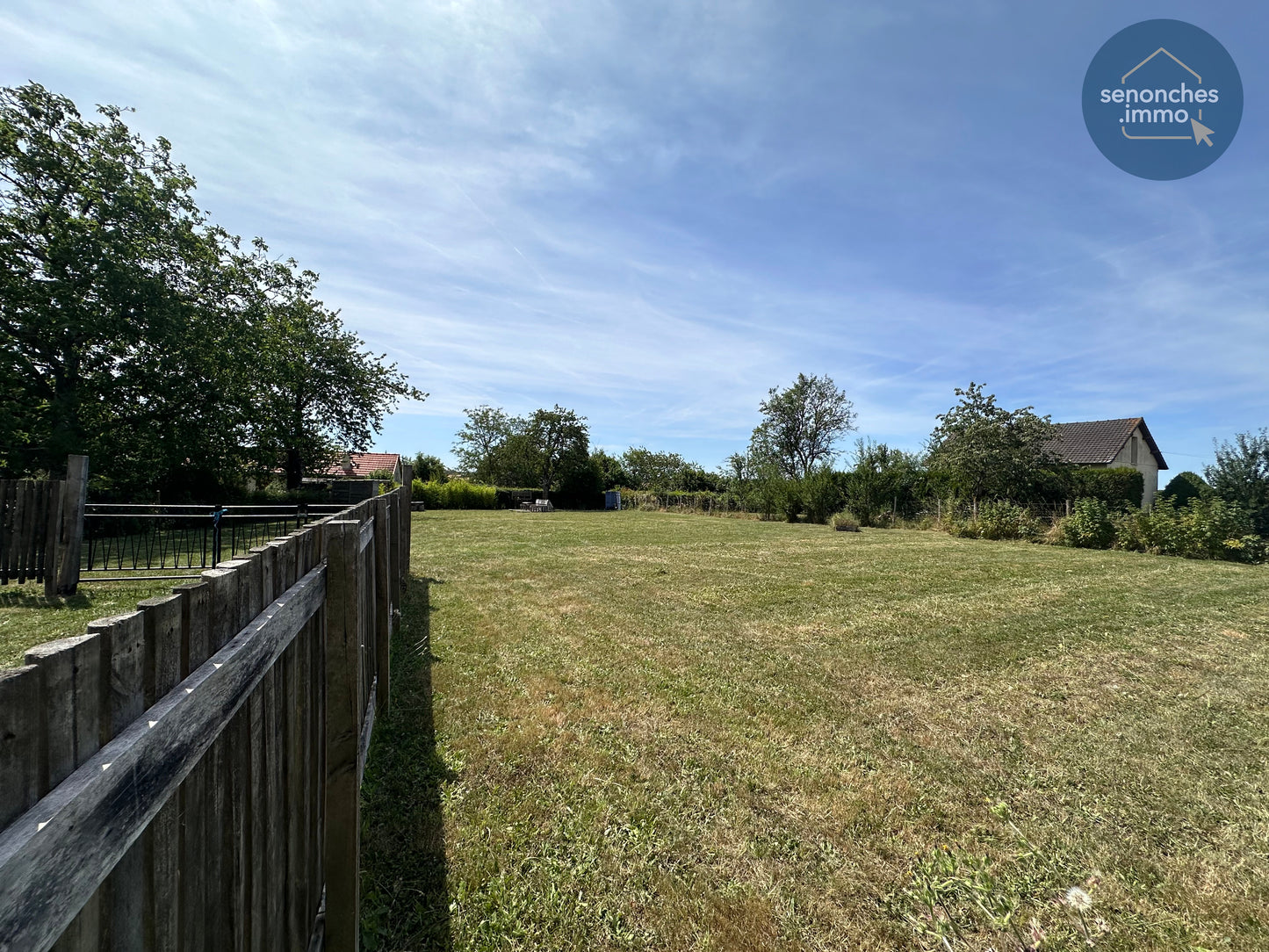 Terrain constructible à vendre à Saint-Victor-de-Buthon – Terrain viabilisé de 1 163 m²
