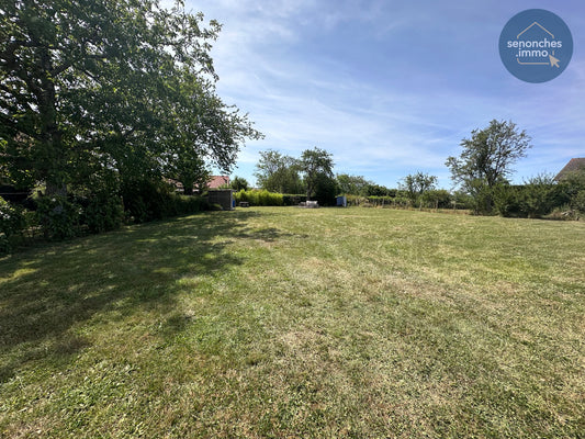 Terrain constructible à vendre à Saint-Victor-de-Buthon – Terrain viabilisé de 1 163 m²
