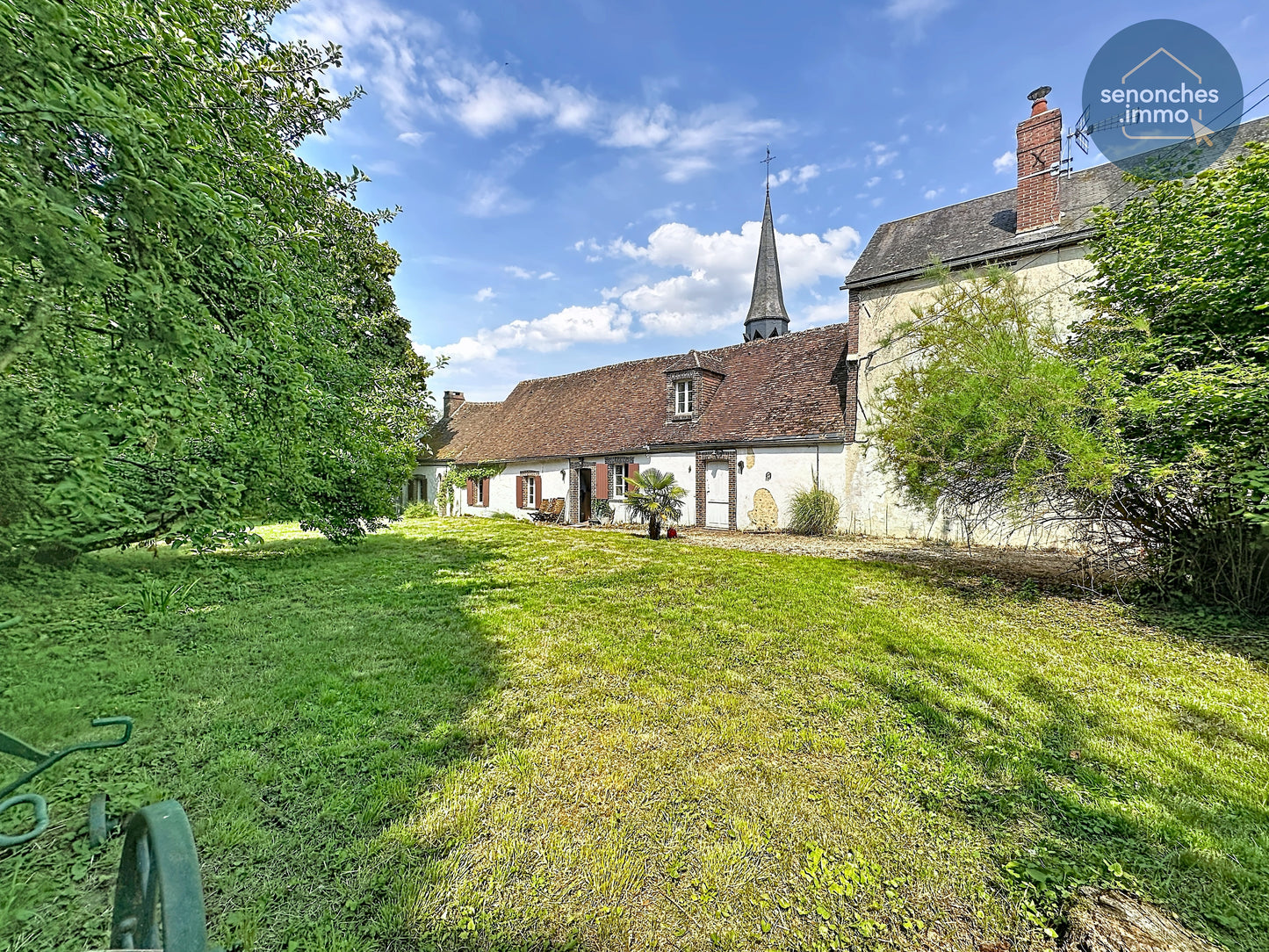 Ancien Presbytère de 1722 à vendre à Fontaines-Simon (28240) 183 m² habitables et jardin