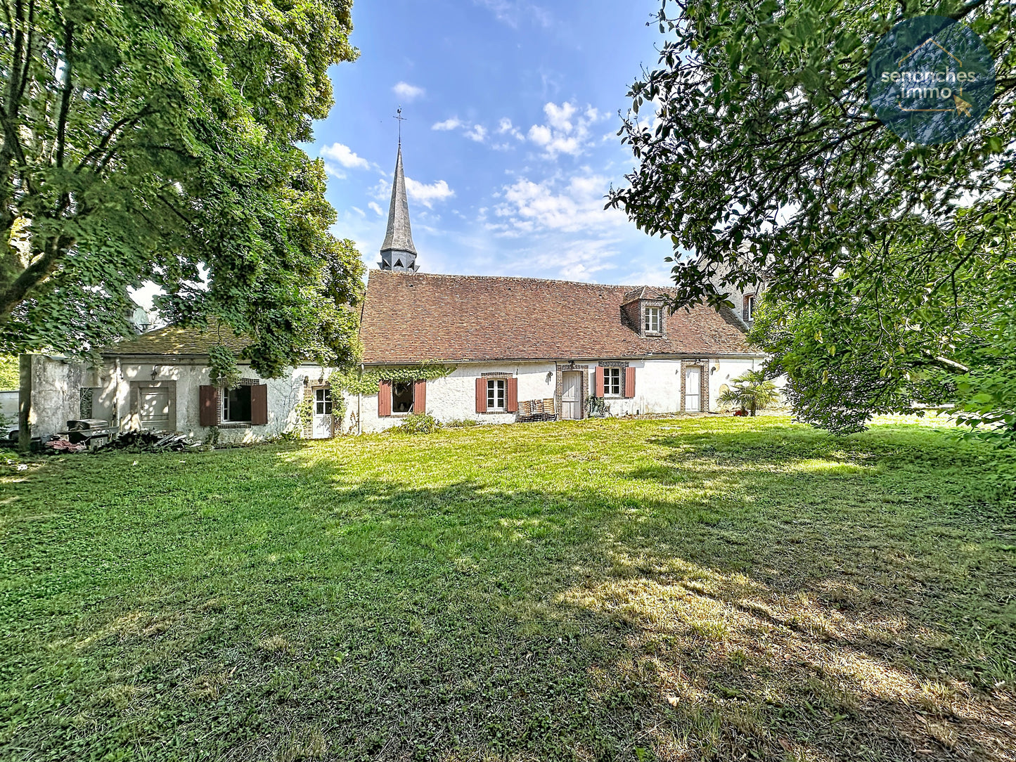 Ancien Presbytère de 1722 à vendre à Fontaines-Simon (28240) 183 m² habitables et jardin